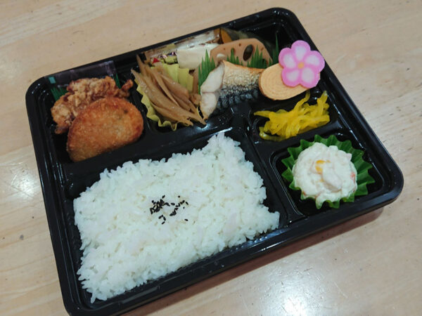 幕の内弁当　500円